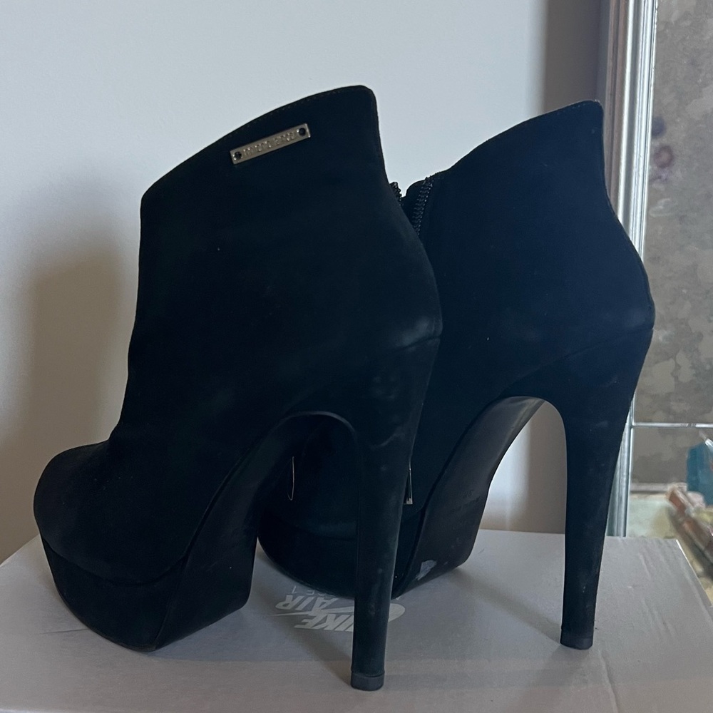 Boots - Picture 2 of 2